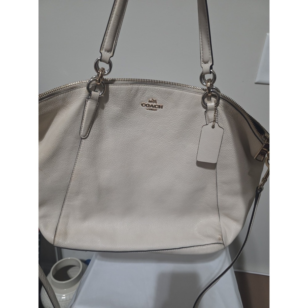 Coach Pebble Leather Kelsey Satchel Crossbody Shoulder Bag  Chalk